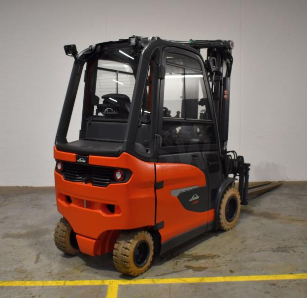Linde E 30/600 H 1252 - Elektrický vysokozdvižný vozík: obrázek 2 Linde E 30/600 H 1252 - Elektrický vysokozdvižný vozík: obrázek 2