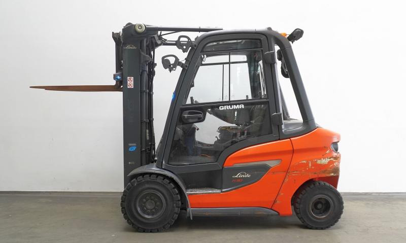 Linde H 30 D 1202 - Dieselový vysokozdvižný vozík: obrázek 4 Linde H 30 D 1202 - Dieselový vysokozdvižný vozík: obrázek 4