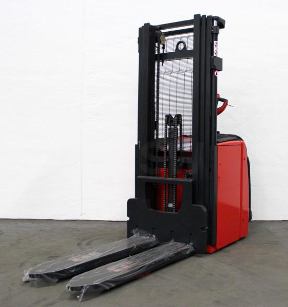 Linde L 20 AP i 1173 - Stohovací vozík: obrázek 2 Linde L 20 AP i 1173 - Stohovací vozík: obrázek 2