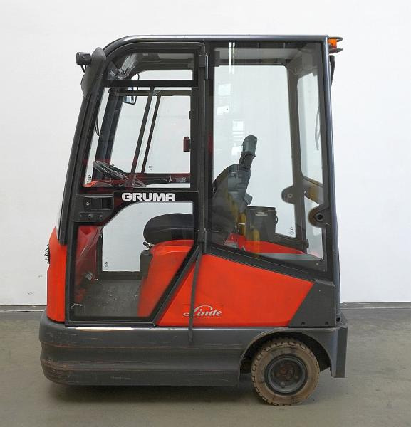 Linde P 60 Z 126 - Elektrický tahač: obrázek 4 Linde P 60 Z 126 - Elektrický tahač: obrázek 4