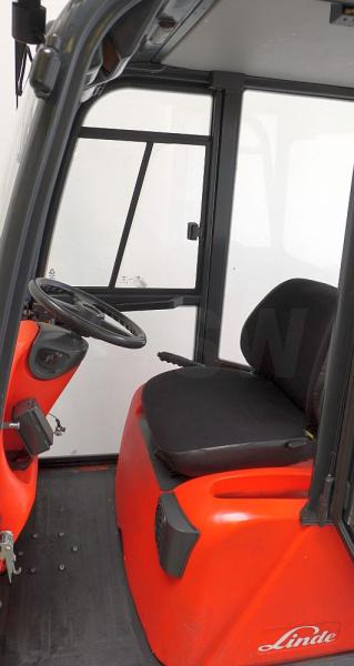 Linde P 60 Z 126 - Elektrický tahač: obrázek 3 Linde P 60 Z 126 - Elektrický tahač: obrázek 3