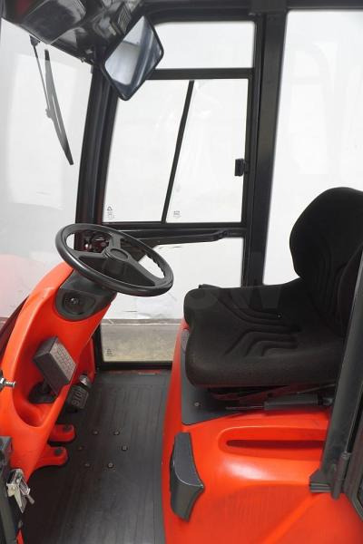 Linde P 60 Z 126 - Elektrický tahač: obrázek 3 Linde P 60 Z 126 - Elektrický tahač: obrázek 3