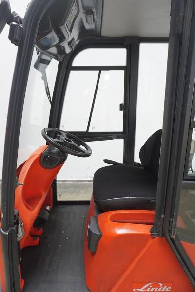 Linde P 60 Z 126 - Elektrický tahač: obrázek 3 Linde P 60 Z 126 - Elektrický tahač: obrázek 3