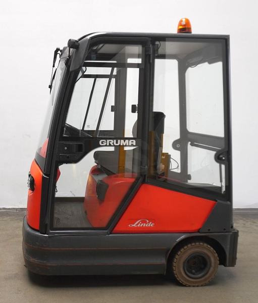 Linde P 60 Z 126 - Elektrický tahač: obrázek 4 Linde P 60 Z 126 - Elektrický tahač: obrázek 4