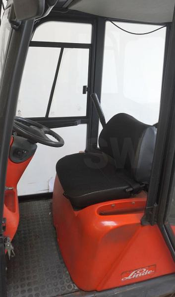 Linde P 60 Z 126 - Elektrický tahač: obrázek 3 Linde P 60 Z 126 - Elektrický tahač: obrázek 3