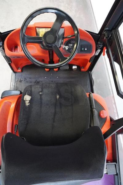 Linde P 60 Z 126 - Elektrický tahač: obrázek 3 Linde P 60 Z 126 - Elektrický tahač: obrázek 3