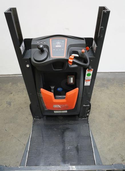 Linde V 10 5212 - Vychystávací vozík: obrázek 3 Linde V 10 5212 - Vychystávací vozík: obrázek 3