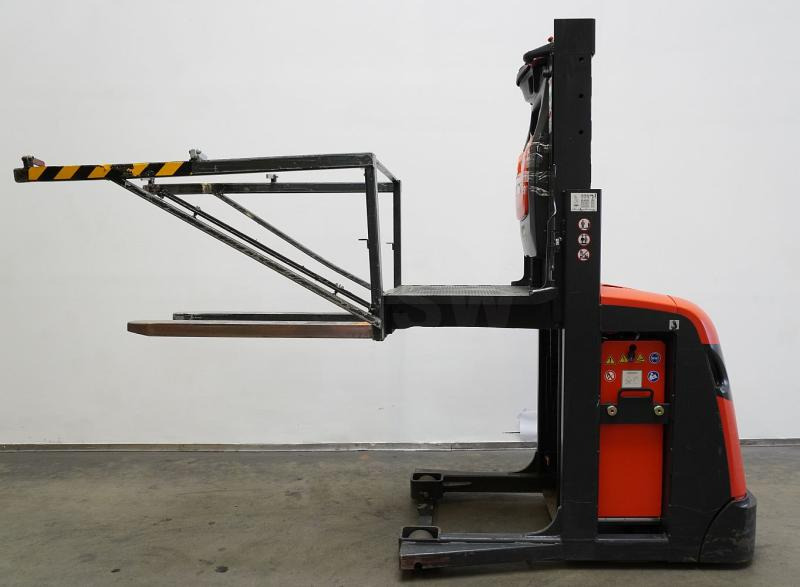 Linde V 10 5212 - Vychystávací vozík: obrázek 4 Linde V 10 5212 - Vychystávací vozík: obrázek 4