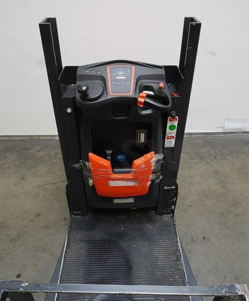 Linde V 10 5212 - Vychystávací vozík: obrázek 3 Linde V 10 5212 - Vychystávací vozík: obrázek 3