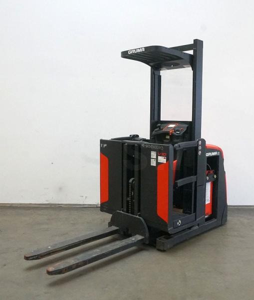 Linde V 10 5212 - Vychystávací vozík: obrázek 2 Linde V 10 5212 - Vychystávací vozík: obrázek 2