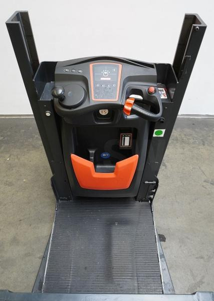 Linde V 10 5212 - Vychystávací vozík: obrázek 3 Linde V 10 5212 - Vychystávací vozík: obrázek 3