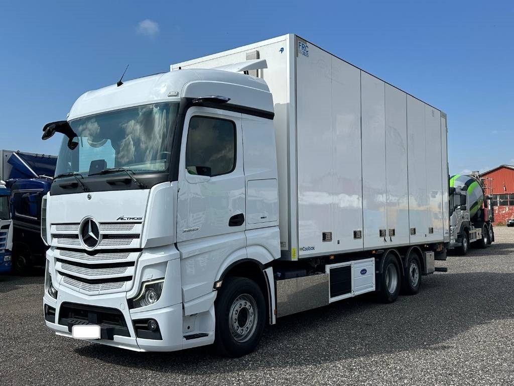 Mercedes-Benz Actros 2553 serie 7795 - Chladírenský nákladní automobil: obrázek 1 Mercedes-Benz Actros 2553 serie 7795 - Chladírenský nákladní automobil: obrázek 1