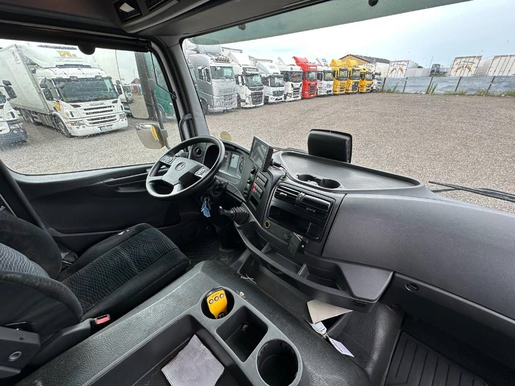 Mercedes-Benz Atego 1524 serie nr 7995 - Skříňový nákladní auto: obrázek 5 Mercedes-Benz Atego 1524 serie nr 7995 - Skříňový nákladní auto: obrázek 5