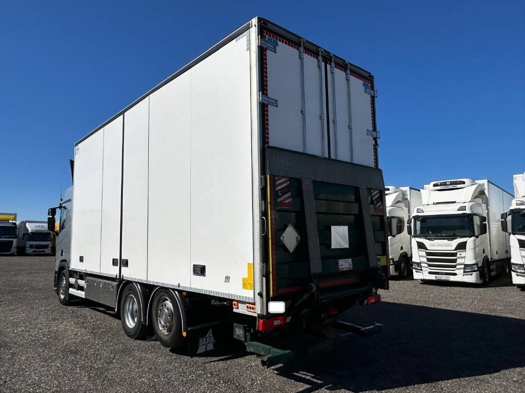 Scania R500B6X2*4NB serie 0633 - Chladírenský nákladní automobil: obrázek 4 Scania R500B6X2*4NB serie 0633 - Chladírenský nákladní automobil: obrázek 4