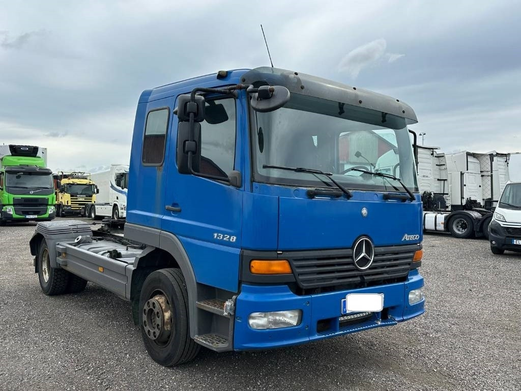 Mercedes-Benz 1328 LS 4X2 serie 1277 - Tahač: obrázek 2 Mercedes-Benz 1328 LS 4X2 serie 1277 - Tahač: obrázek 2