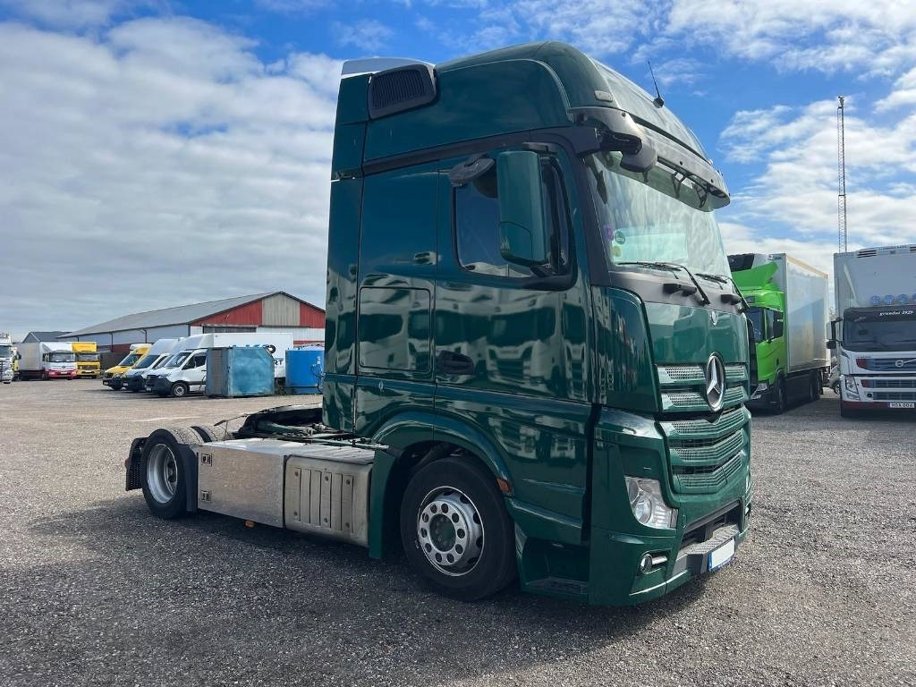 Mercedes-Benz Actros 4x2 serie 0161 - Tahač: obrázek 2 Mercedes-Benz Actros 4x2 serie 0161 - Tahač: obrázek 2