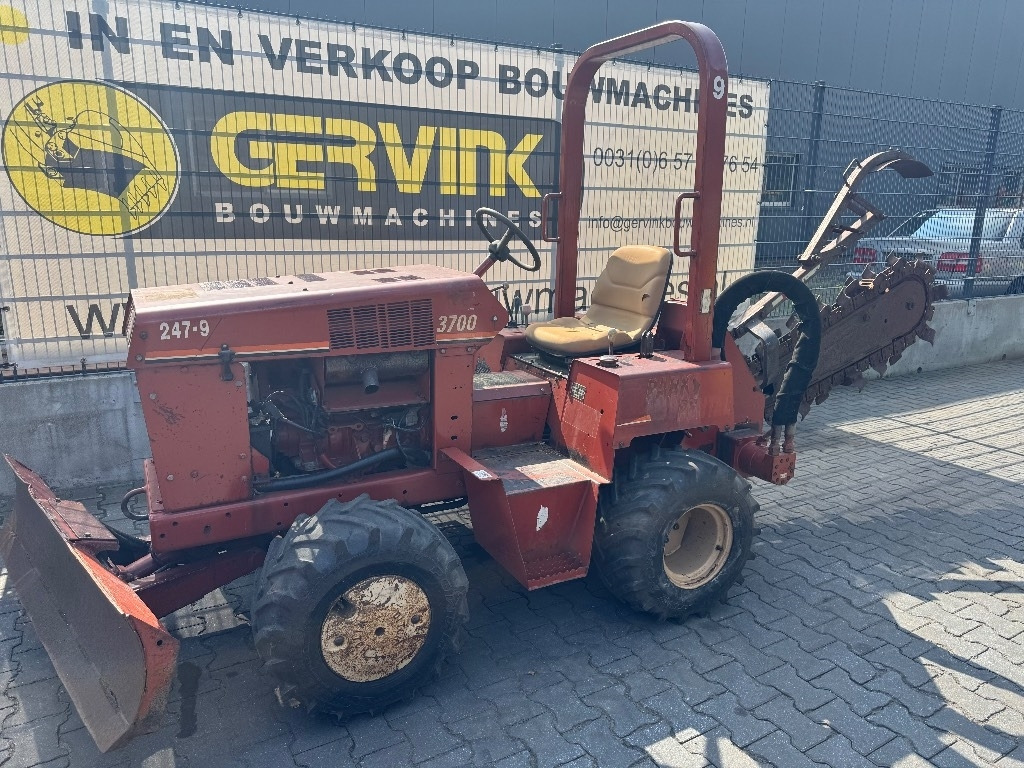 Ditch Witch 3700 DD - Rýhovač: obrázek 2 Ditch Witch 3700 DD - Rýhovač: obrázek 2