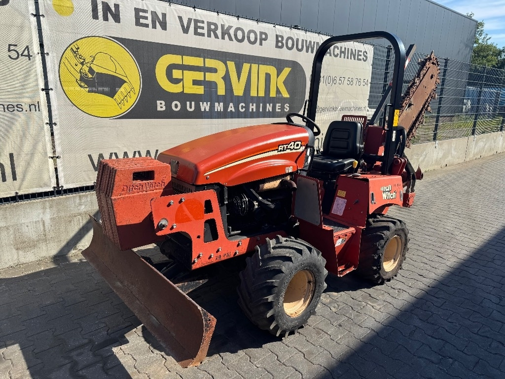 Ditch Witch RT 40 - Rýhovač: obrázek 1 Ditch Witch RT 40 - Rýhovač: obrázek 1
