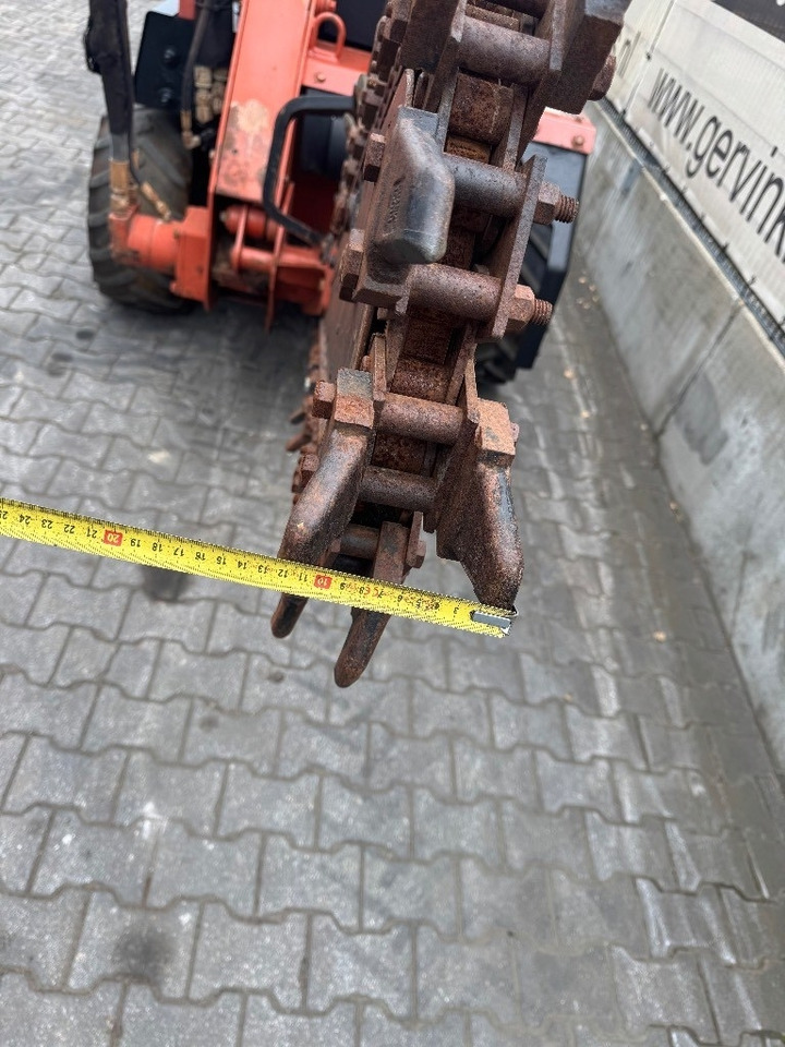 Ditch Witch RT 40 - Rýhovač: obrázek 5 Ditch Witch RT 40 - Rýhovač: obrázek 5