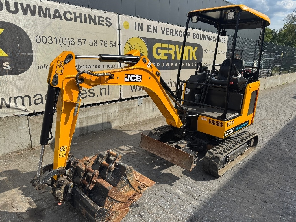 JCB 19 C-1E - Mini rýpadlo: obrázek 4 JCB 19 C-1E - Mini rýpadlo: obrázek 4