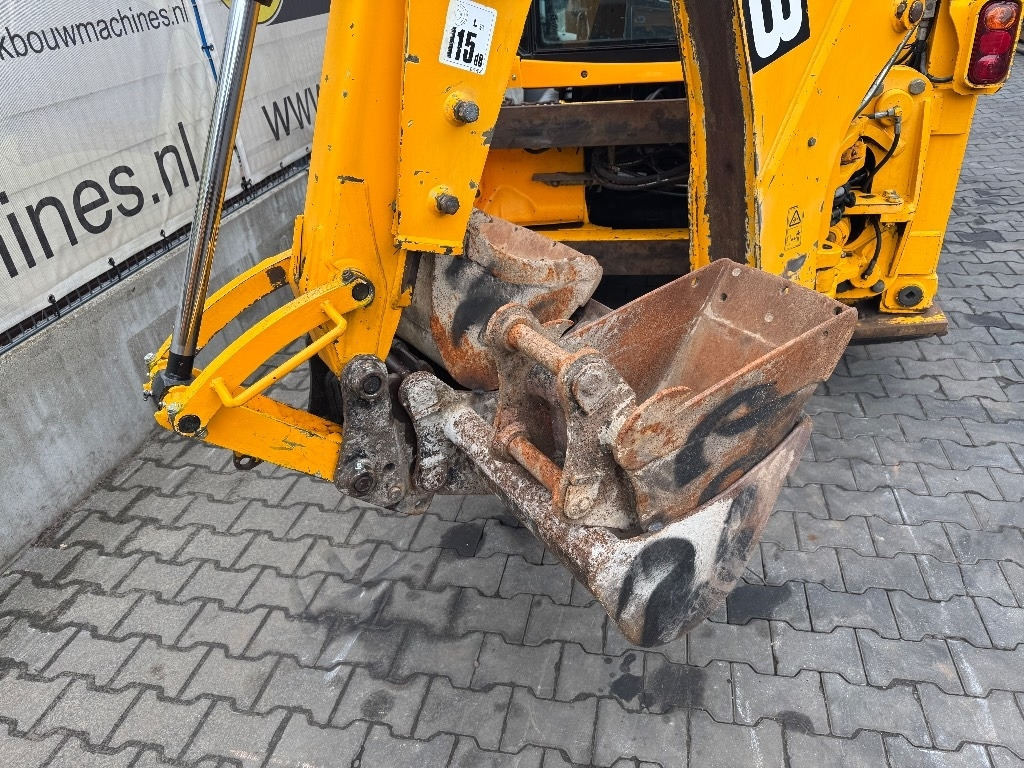 JCB 2 CX - Rýpadlo-nakladač: obrázek 5 JCB 2 CX - Rýpadlo-nakladač: obrázek 5