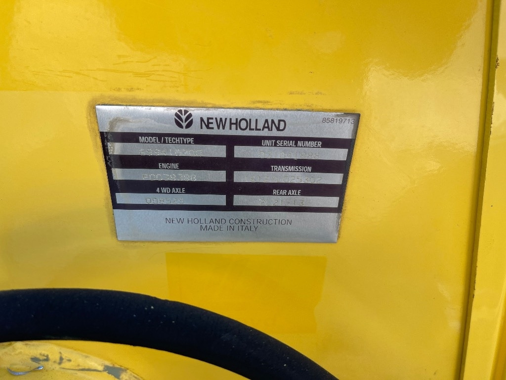 New Holland LB 110 - Rýpadlo-nakladač: obrázek 5 New Holland LB 110 - Rýpadlo-nakladač: obrázek 5