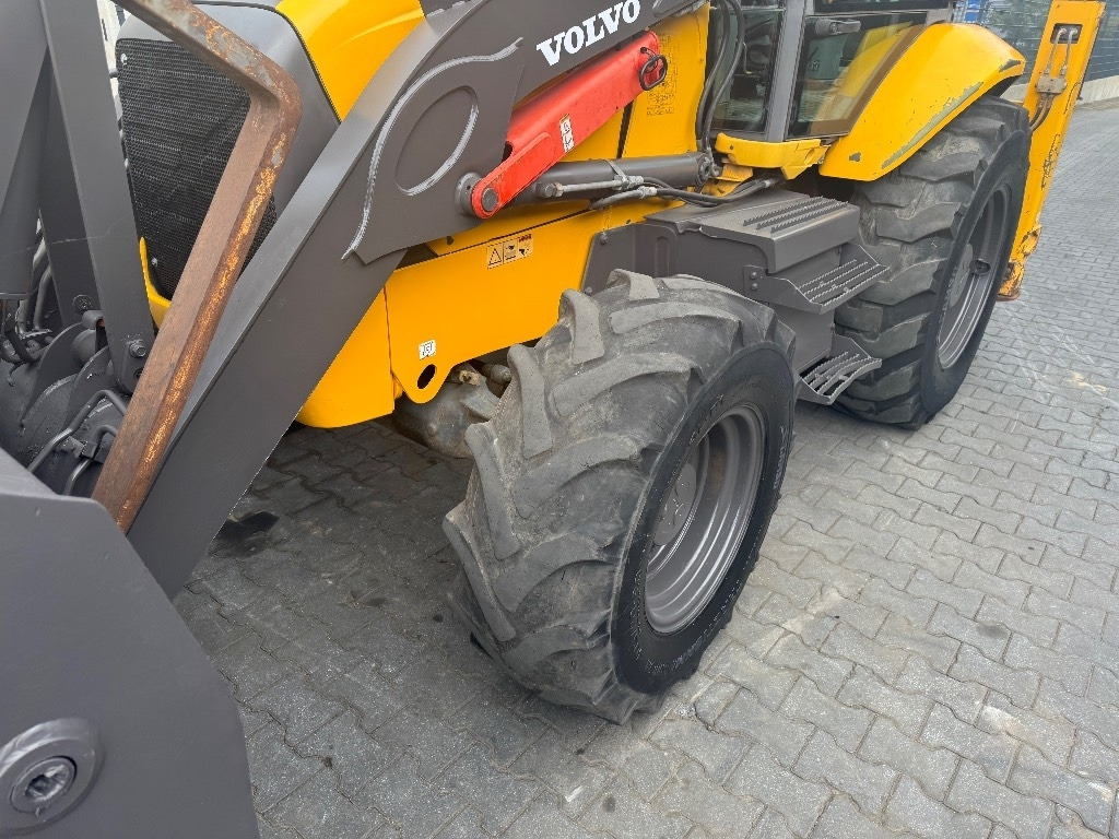 Volvo BL 71 - Rýpadlo-nakladač: obrázek 3 Volvo BL 71 - Rýpadlo-nakladač: obrázek 3