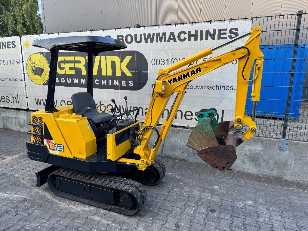 Yanmar B12 - Mini rýpadlo: obrázek 2 Yanmar B12 - Mini rýpadlo: obrázek 2