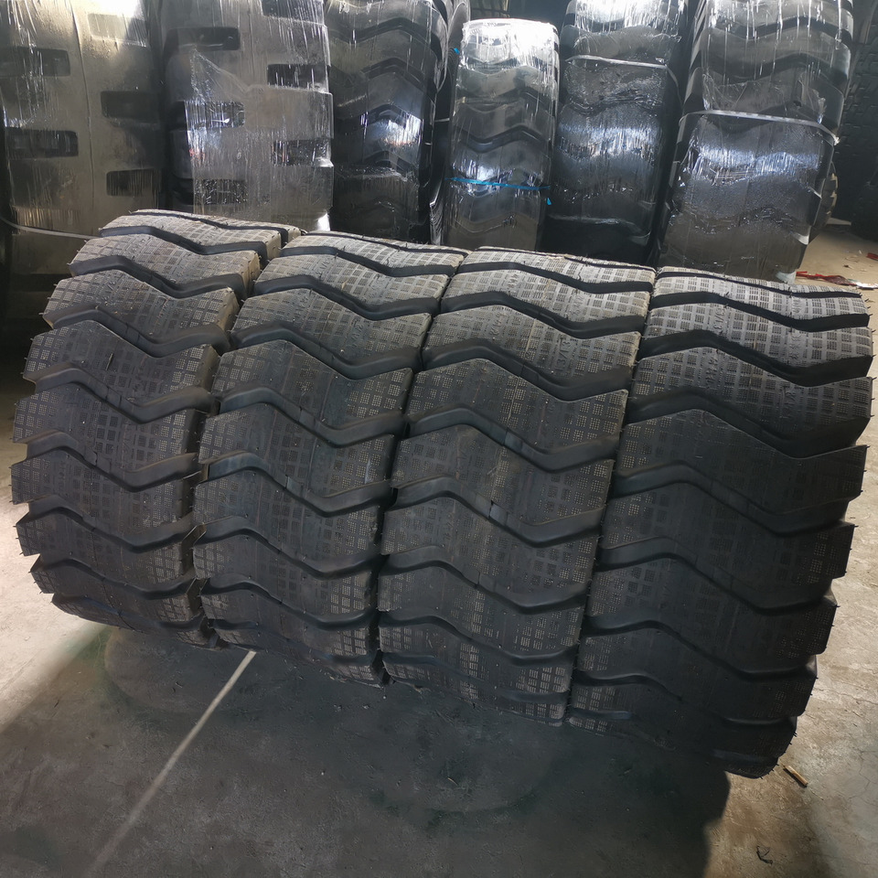 Qingdao Promising 20.5/70-16 Pneumatic Tyre Assembly for China Loader - Pneumatiky pro Kolový nakladač: obrázek 1 Qingdao Promising 20.5/70-16 Pneumatic Tyre Assembly for China Loader - Pneumatiky pro Kolový nakladač: obrázek 1