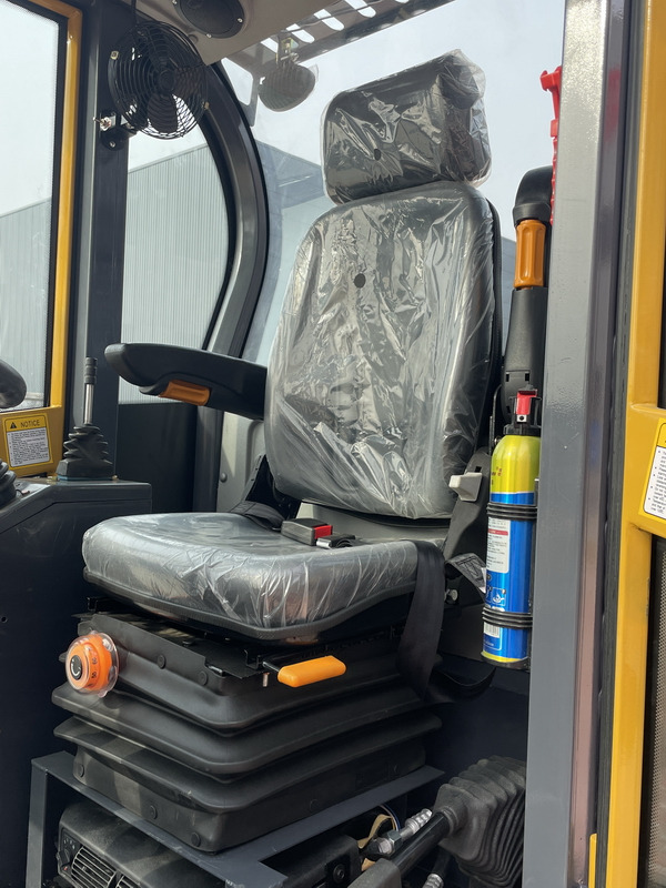 Qingdao Promising CE Telescopic Loader ZL15 - Teleskopický kolový nakladač: obrázek 4 Qingdao Promising CE Telescopic Loader ZL15 - Teleskopický kolový nakladač: obrázek 4