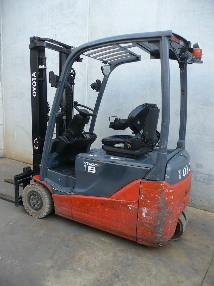 Toyota 8FBE16T - Elektrický vysokozdvižný vozík: obrázek 4 Toyota 8FBE16T - Elektrický vysokozdvižný vozík: obrázek 4