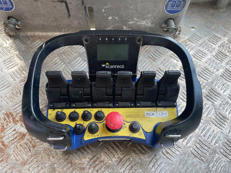Kloubová plošina, Pásová plošina Falcon Spider FS 330 Z: obrázek 11