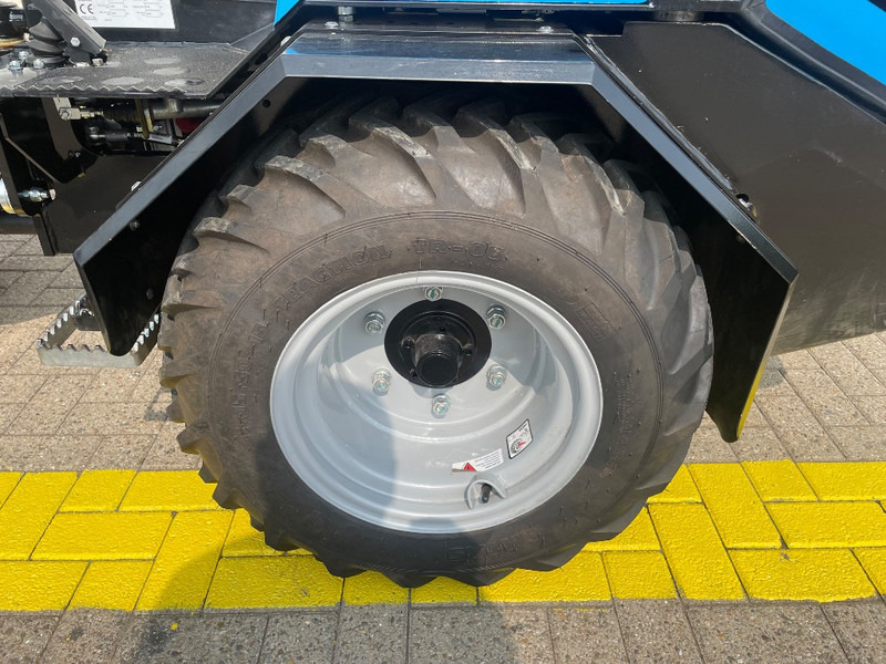 Kolový nakladač Giant G 2200 E: obrázek 15