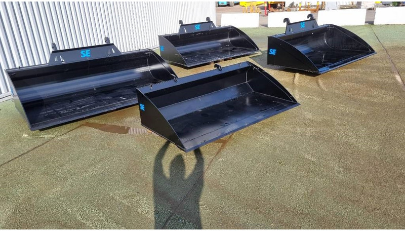 SE Equipment / Planeringsskopa / 2200 / 2400/ 2500 - Lžíce pro Stavební technika: obrázek 1 SE Equipment / Planeringsskopa / 2200 / 2400/ 2500 - Lžíce pro Stavební technika: obrázek 1