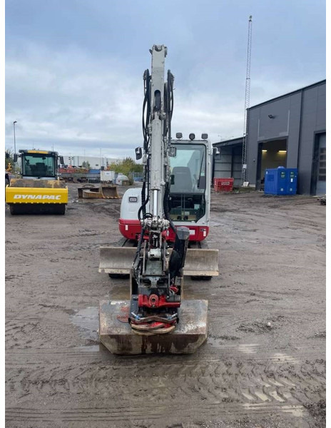 Takeuchi TB 240 - Mini rýpadlo: obrázek 3 Takeuchi TB 240 - Mini rýpadlo: obrázek 3