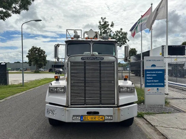Freightliner 3 AXLE RIGID BODY chassis cabine - Podvozek s kabinou: obrázek 2 Freightliner 3 AXLE RIGID BODY chassis cabine - Podvozek s kabinou: obrázek 2