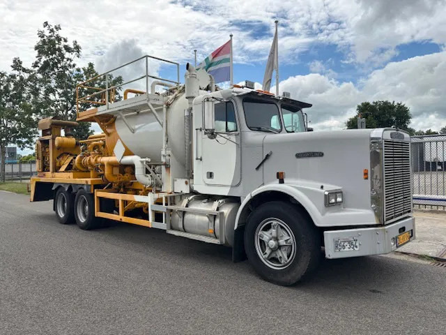 Freightliner 3 AXLE RIGID BODY chassis cabine - Podvozek s kabinou: obrázek 1 Freightliner 3 AXLE RIGID BODY chassis cabine - Podvozek s kabinou: obrázek 1