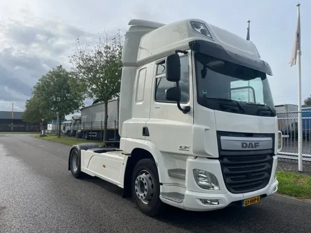 DAF CF 400 FT CF 400 Spacecab tractor head Top Condition - Tahač: obrázek 3 DAF CF 400 FT CF 400 Spacecab tractor head Top Condition - Tahač: obrázek 3