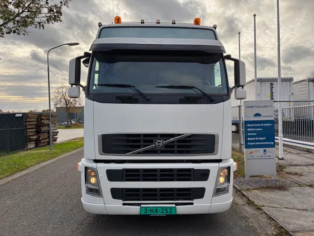 Volvo FH 12 420 4x2T Globetrotter 720.000km!! Analog tacho MOT 06-2026 - Tahač: obrázek 2 Volvo FH 12 420 4x2T Globetrotter 720.000km!! Analog tacho MOT 06-2026 - Tahač: obrázek 2