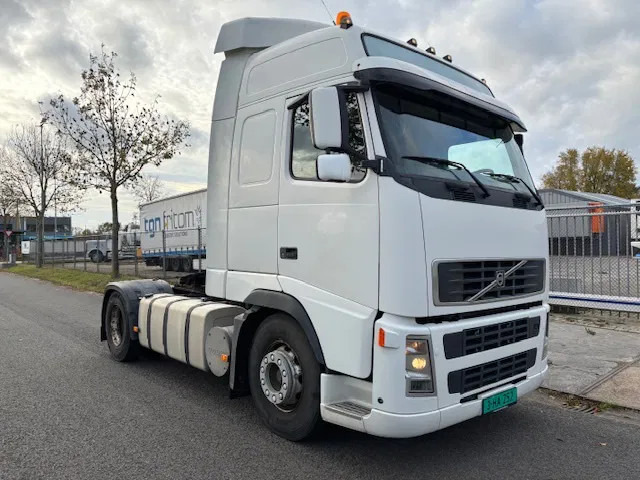 Volvo FH 12 420 E3 4x2T Globetrotter 720.000km!! Analog tacho MOT 06-2026 - Tahač: obrázek 3 Volvo FH 12 420 E3 4x2T Globetrotter 720.000km!! Analog tacho MOT 06-2026 - Tahač: obrázek 3