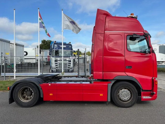 Volvo FH 12 480 Globe XL Euro 5 7B chassis tyres new - Tahač: obrázek 4 Volvo FH 12 480 Globe XL Euro 5 7B chassis tyres new - Tahač: obrázek 4