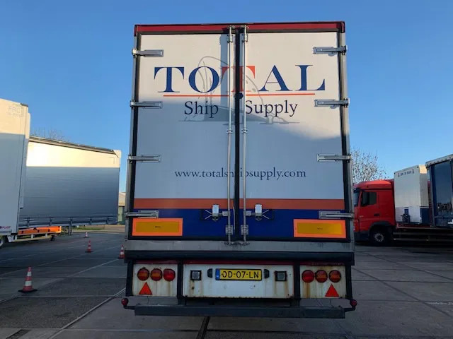 Vogelzang Closed box insulated lift axle MOT 06-2026 TOP Condition - Skříňový návěs: obrázek 5 Vogelzang Closed box insulated lift axle MOT 06-2026 TOP Condition - Skříňový návěs: obrázek 5