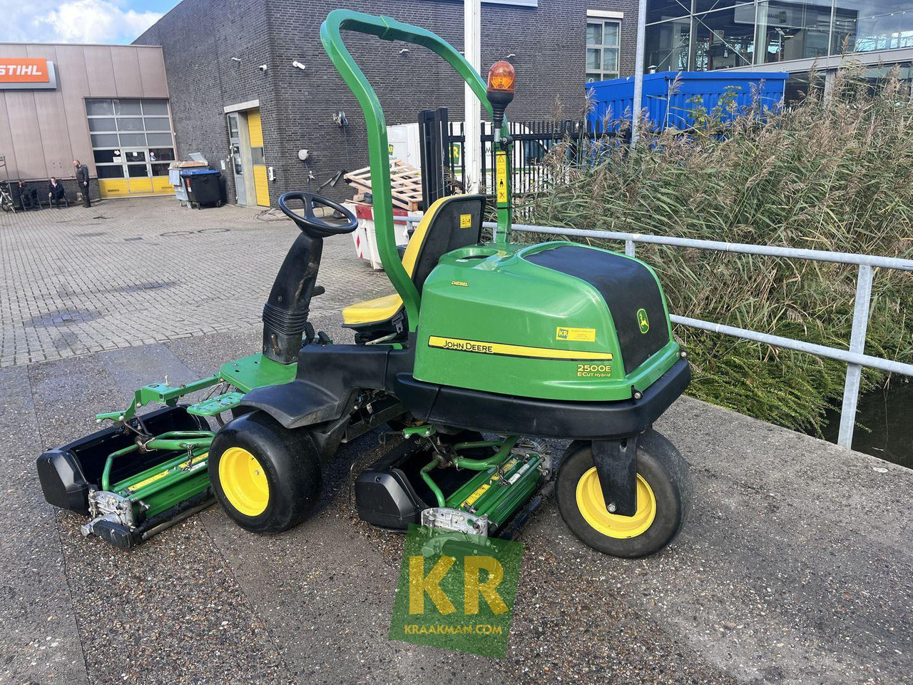 2500E Greenmaaier John Deere - Sekačka na trávu: obrázek 2 2500E Greenmaaier John Deere - Sekačka na trávu: obrázek 2