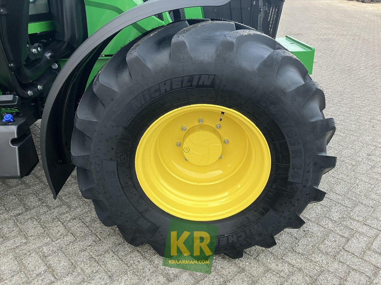 Nový Traktor 6090M John Deere: obrázek 8