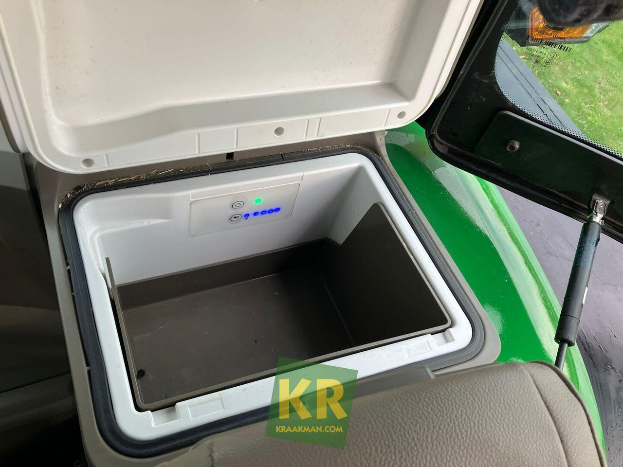 7R 350 John Deere - Traktor: obrázek 3 7R 350 John Deere - Traktor: obrázek 3