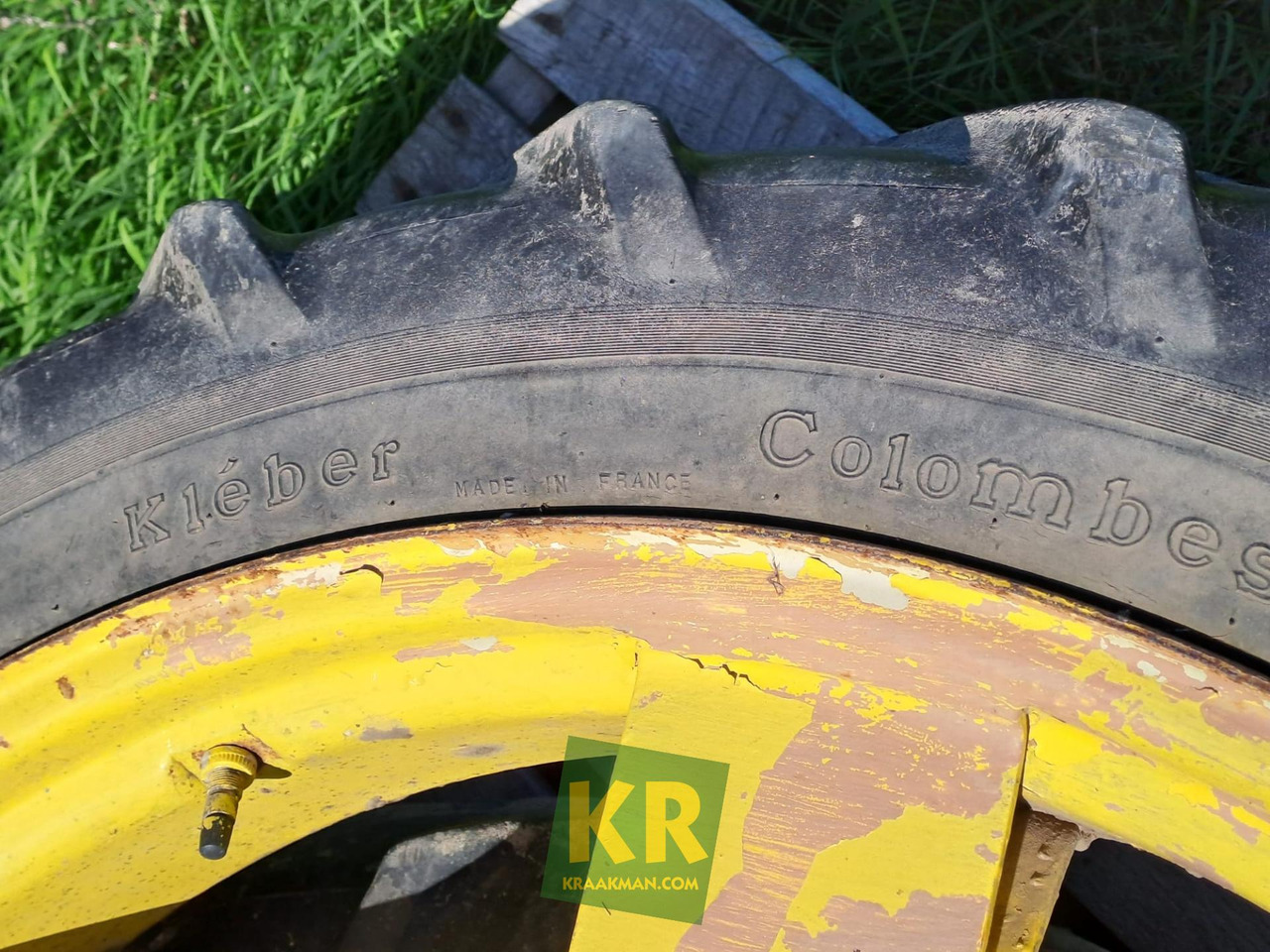 8.3/8R36 (x2) John Deere - Kompletní kolo pro Zemědělská technika: obrázek 2 8.3/8R36 (x2) John Deere - Kompletní kolo pro Zemědělská technika: obrázek 2