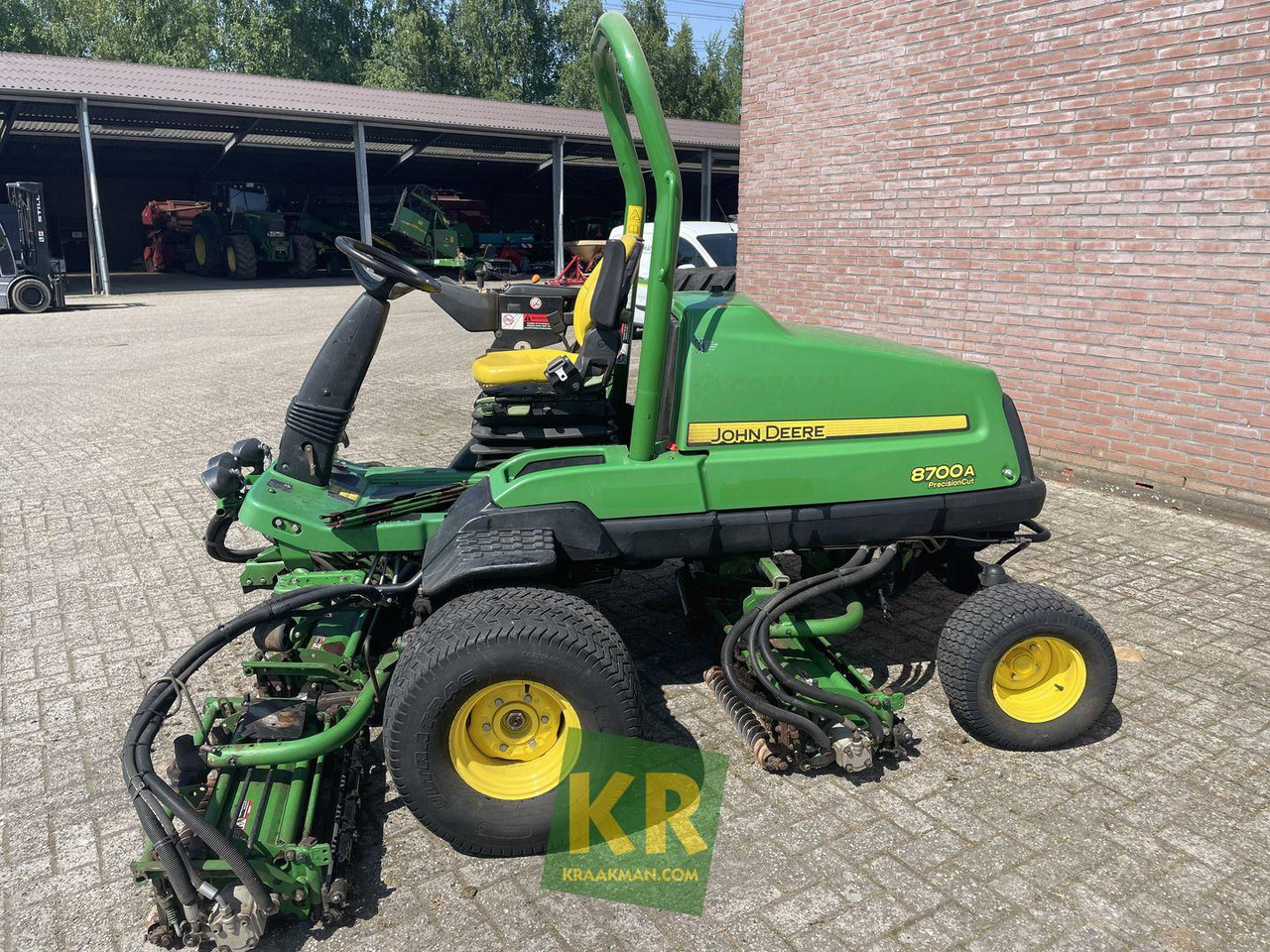 8700A John Deere - Sekačka na trávu: obrázek 3 8700A John Deere - Sekačka na trávu: obrázek 3
