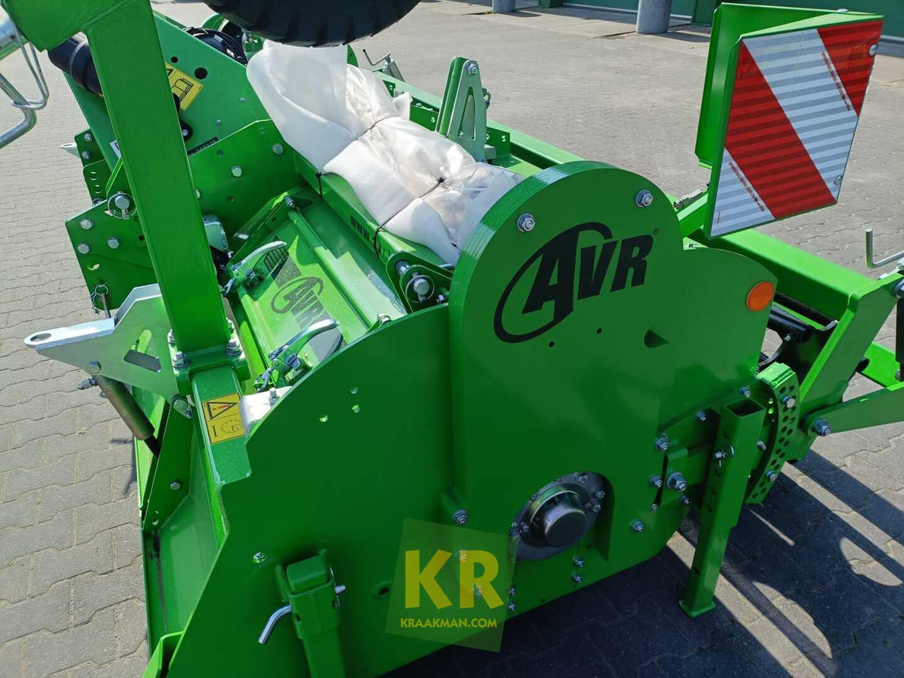 AVR MultiForce - Stroj na obdělávání půdy: obrázek 1 AVR MultiForce - Stroj na obdělávání půdy: obrázek 1