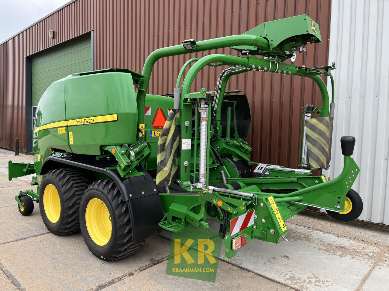 C441R John Deere - Lis na válcové balíky: obrázek 3 C441R John Deere - Lis na válcové balíky: obrázek 3