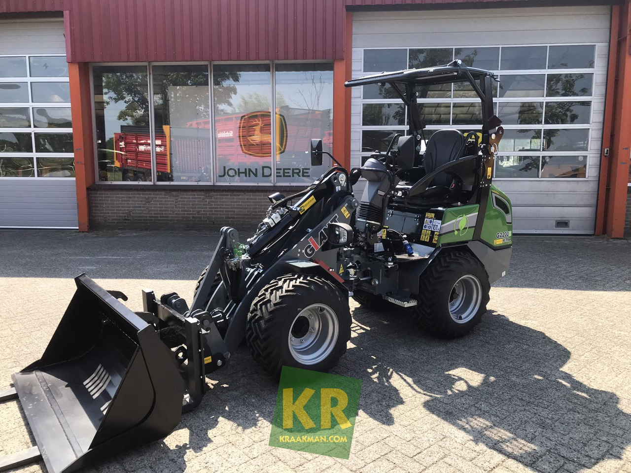 G2200E Giant - Kloubový nakladač: obrázek 1 G2200E Giant - Kloubový nakladač: obrázek 1